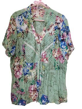 NY Collection Size 2X Green Floral Button Down Blouse with Pintuck & Lace Detail